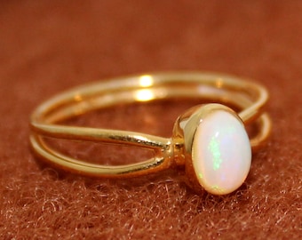 Natural Welo Fire Oval Ethiopian Opal 925 Sterling Silver Bezel Split Shank Ring October Birthstone Dainty Solitaire, Promise Ring Gift