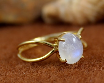 Natural Rainbow Moonstone - 925 Sterling Silver - Handmade Ring - Statement Ring - Promise Ring - Birthstone Valentine Gift - Gift For Her