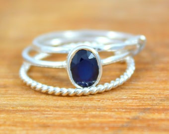 Anillo de tres bandas de zafiro azul natural en plata de ley 925, zafiro apilado de triple capa, piedra de nacimiento de septiembre, anillo único de estilo bohemio.