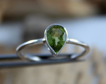 Natural Peridot Ring - 925 Sterling Silver - Handmade Silver Jewelry - Peridot Gemstone Ring - Promise Statement Ring - August Birthstone