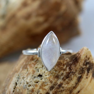 Moonstone Ring, Blue Flash Moonstone Silver Ring, Marquise Cabochon Simple Ring, Solitaire Ring Promise Ring, June Birthstone, Everyday Ring