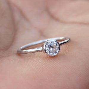 Minimalist Cubic Zircon Ring, Handmade Diamond Simulant Ring, Sterling Silver Tiny Bezel Set Ring Mother&#39;s Day Gift Ring Dainty Promise Ring