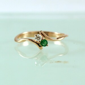 Solid Gold Emerald & Diamond Birthstone Ring, Dainty Emerald Diamond Engagement Ring Gift, Minimalist Ring, Vintage Style Women Promise Ring