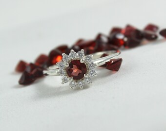 925er Sterlingsilber Ring Mit Rotem Granat - Hirsch Design Verstellbar | Weihnachtsring Für Damen & Mädchen