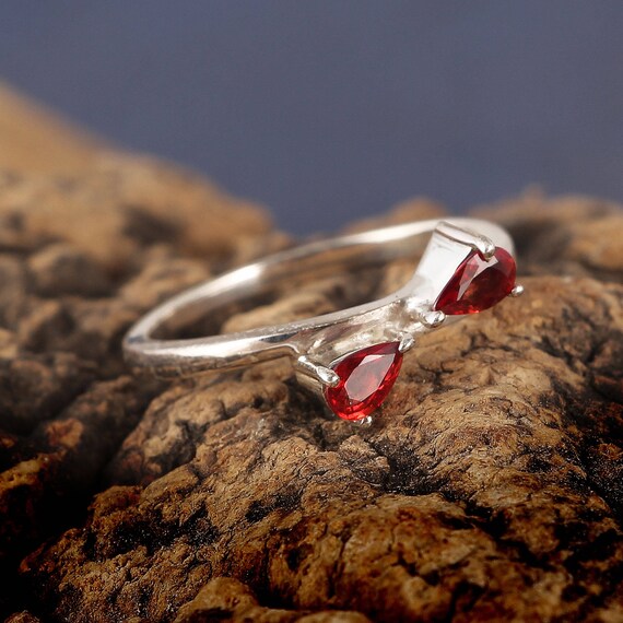 Bijoux faits main en argent Sterling 925 saphir rouge bague saphir en argent idee cadeau pour elle cadeau pour femme rouge bijoux vente de Noel Etsy France