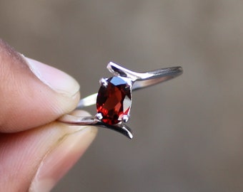 925 Sterling Silver - Natural Red Garnet - Beautiful Garnet Ring - Oval Garnet Ring - Birthstone Ring - Handmade jewelry - Size US 3 - 13