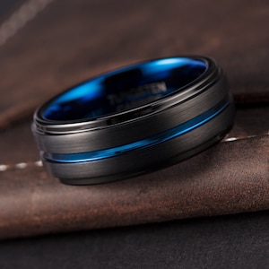 8mm Schwarzes Hartmetall Blue Line Comfort Fit HerrenRing Ehering Verlobungsband, abgeschrägter Rand kratzfest gewogen hypoallergen