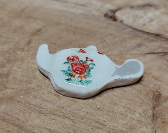 Teapot Pin // Badge or magnet, polymer clay, East Frisia, tea rose, handmade