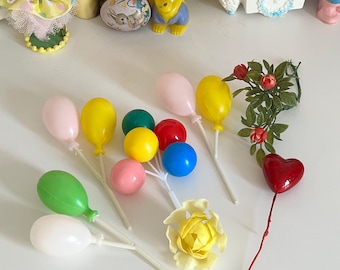 Vintage Plastic Colourful Balloon Picks And Plastic Flowers Job Lot