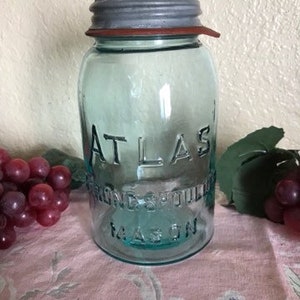 Vintage Mason Jar Atlas Strong Shoulders Blue Canning Mason Jar with Lid