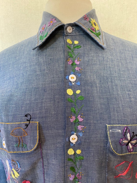 70’s Embroidered Work Shirt // vintage chambray m… - image 2