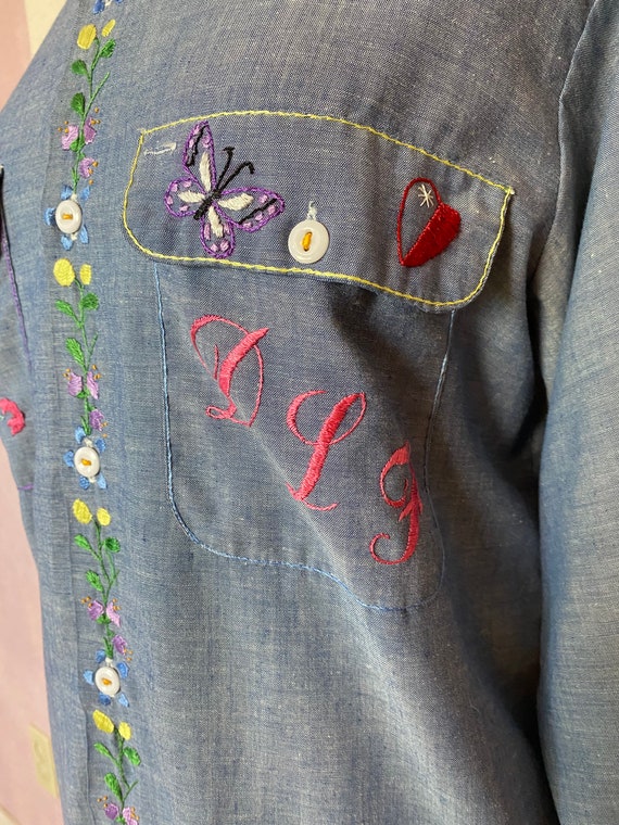 70’s Embroidered Work Shirt // vintage chambray m… - image 4