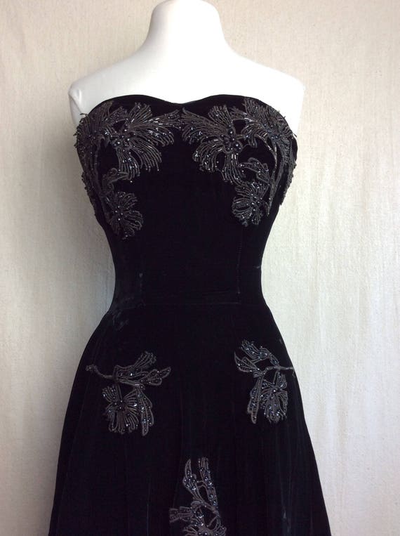 vintage black velvet dress feather 