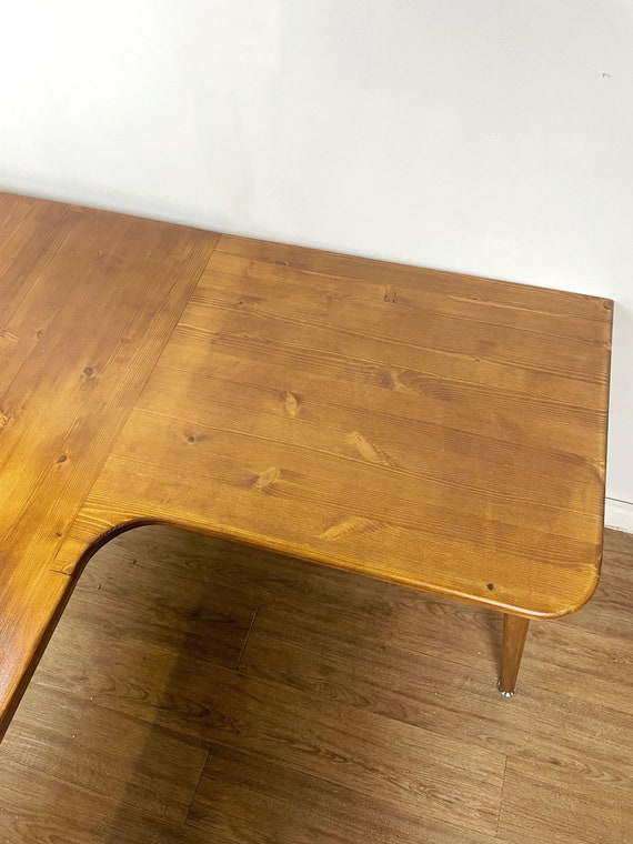 Escritorio / mesa de esquina de madera maciza hecha a mano, curvas