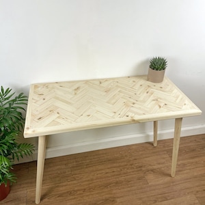 Escritorio / mesa de esquina de madera maciza hecha a mano, curvas