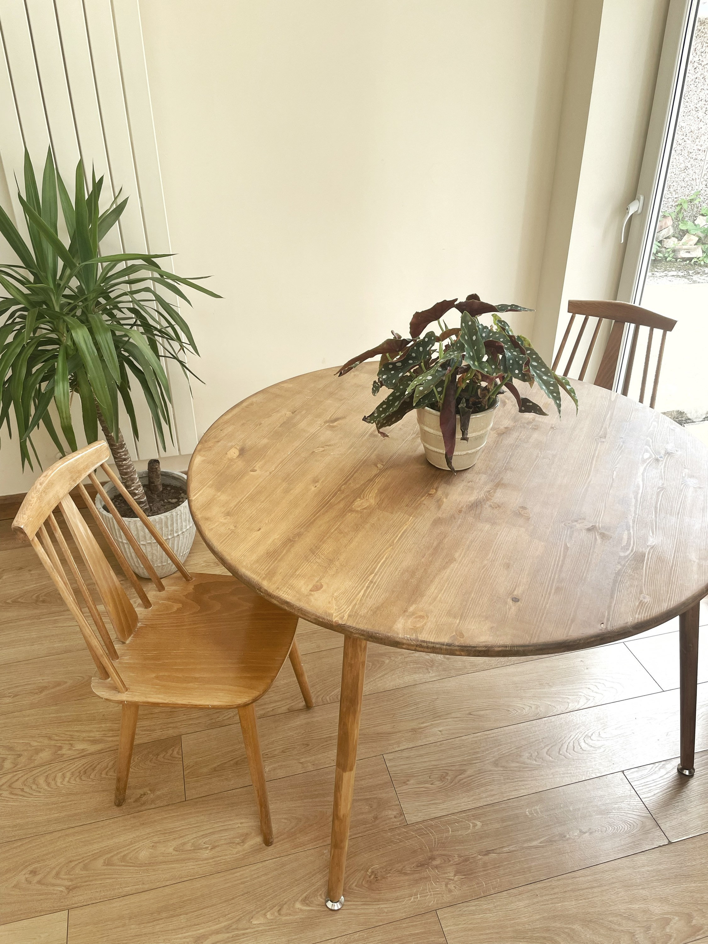 Round Dining Table. Solid Wood Circular Table. Kitchen Table. Etsy UK