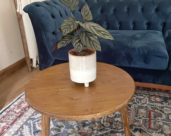 Small round coffee table, circular side table, end table, Handmade, Bespoke, sofa table. Natural, solid wood, waxed, light, 58cm