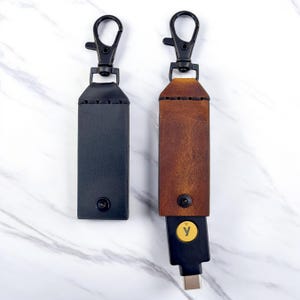 Yubikey lederen Kaychain-houder 5 NFC Flip Cover Beveiligingssleutelbeschermer Karabijnhaak lederen sleutelhanger voor Yubikey Fido Case