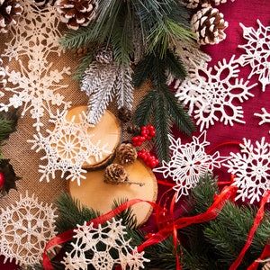 Gehäkelte Schneeflocke | Knitted Decoration (Verschiedene Varianten)