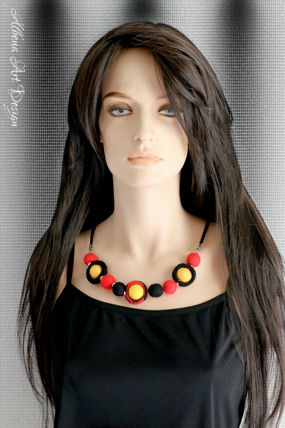 Buy Felt Necklace and Earrings Set Wool Felted Jewelry Felted Flowers  Necklace Traditional Jewelry Felted Necklace Traditional Jewelry Set Online  in India - Etsy