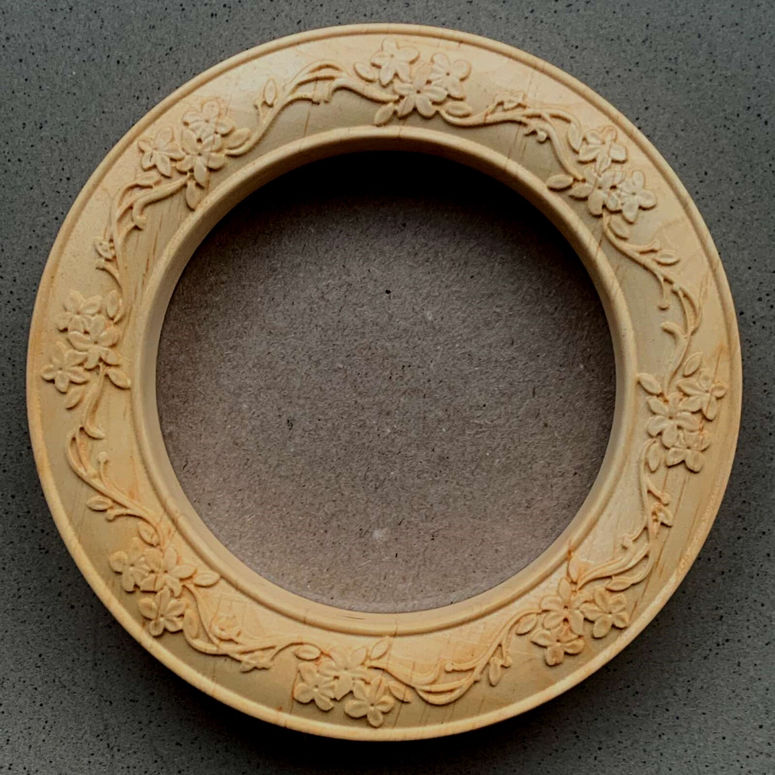 Round Photo Rames Small Picture Frame, Round Photo Frames, Decorative Floral Ornate ...