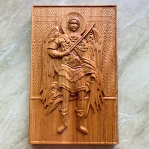 St. Michael de aartsengel gesneden houten pictogram, heilige beschermer, religieuze muurkunst, heilige Michael de beschermer, christelijk cadeau voor thuis