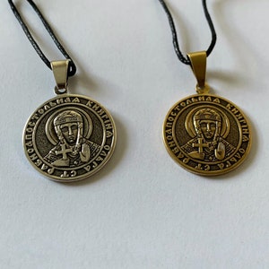 Ketting met Saint Olga-pictogram. Heilige gelijk aan apostelen Olga ronde hanger. Christelijke bedel Sint-Olga van Kiev. Religieus cadeau