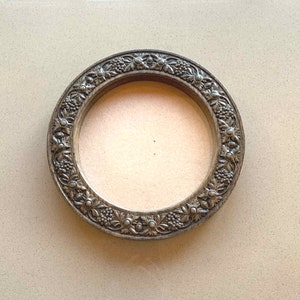 Round Flower Photo Picture Decorative Frame Floral Ornate Romantic Carved Wood Wall Mounted Home Decor Embroidery Frames