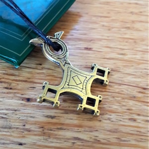 Tuareg cross bronze pendant. African jewelry. Cross amulet. Agadez, Amazigh or Berber Cross necklace