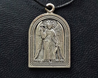 Collana con ciondolo a forma di angelo custode. Collana con angelo custode per uomo, gioielli religiosi.