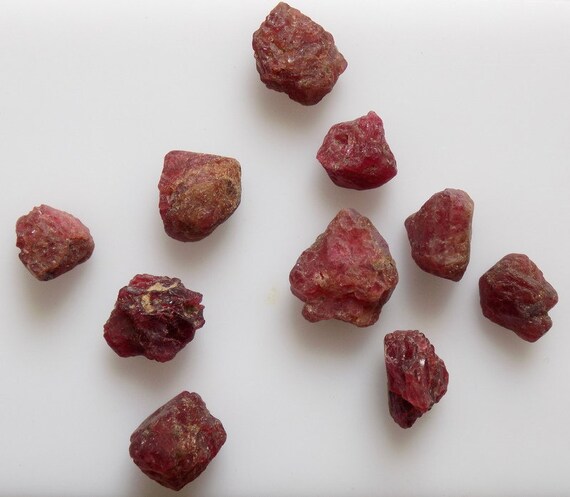 10pc AA NATURAL SPINEL Raw Rough Red Spinel Gemstone Red Raw of - Main Image