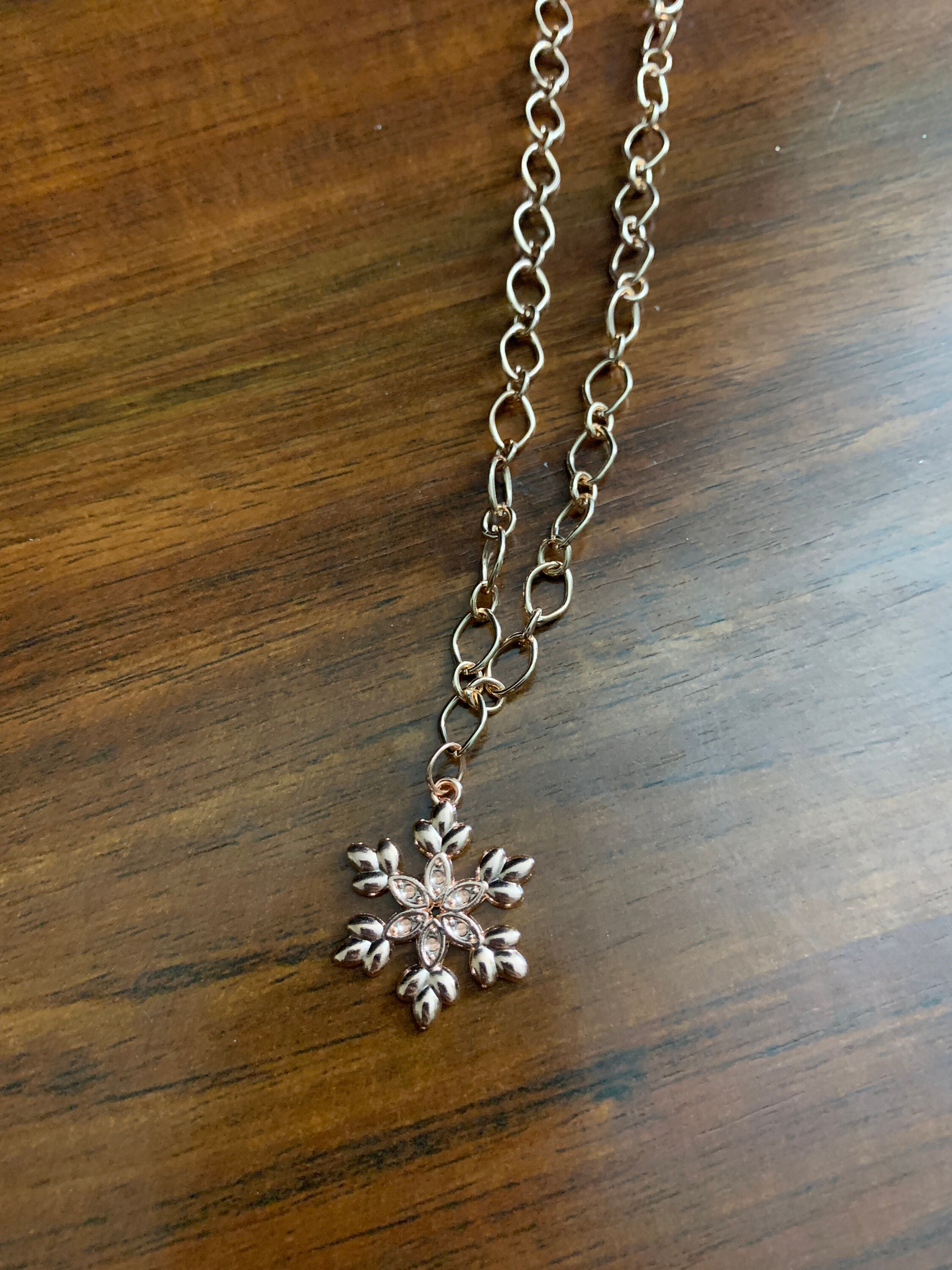 Sparkling Beauty Snowflake Necklace