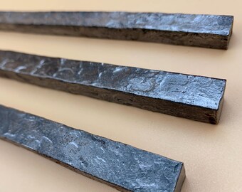 Handsmidd 1 meter lång texturerad stålstång, fyrkantig hamrad metallstång, industriell loftstil för hantverk, verktyg, råmaterial