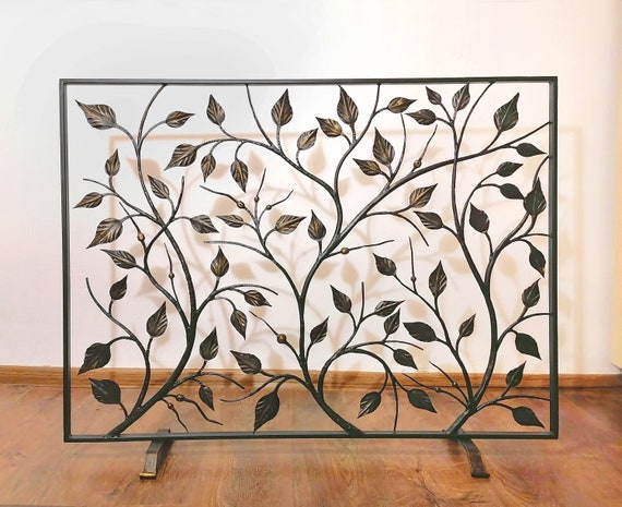 Parascintille Per Camino In Ferro Battuto - Schermo 60x40cm, Design Rustico Made In Italy