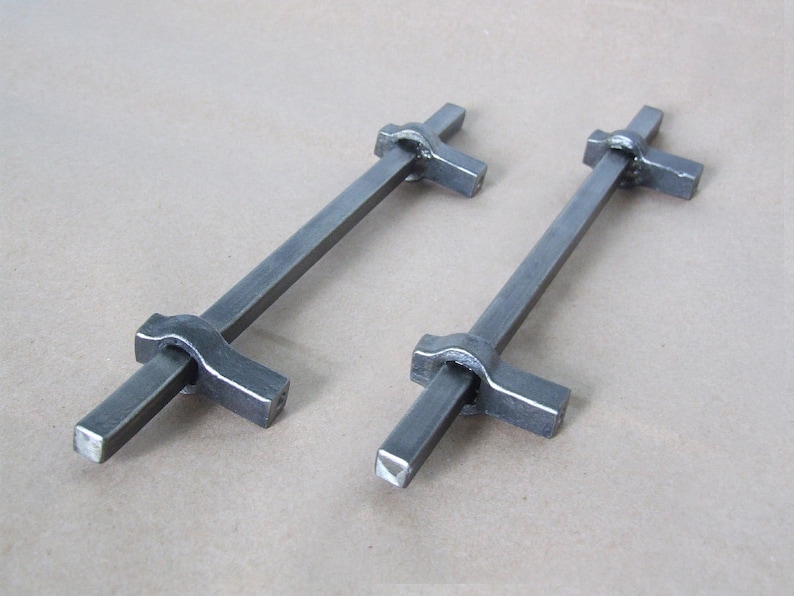 Hand forged steel drawer handles pulls knobs Kitchen cabinet units hardware cruft supplies tools Wrought modern industrial loft pull handle