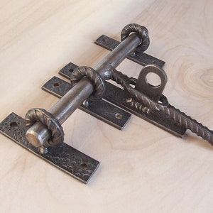 Industrial barn door latch for craft supplies Rustic steel iron rebar farmhouse door equipment Gate lock Wrought door hardware Iron locks