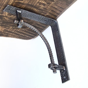 Soportes de estante de barras de refuerzo de acero forjado a mano Placas de metal texturizado Soportes de manto industrial ménsulas Soporte de estanterías Estantes herrajes de ménsula