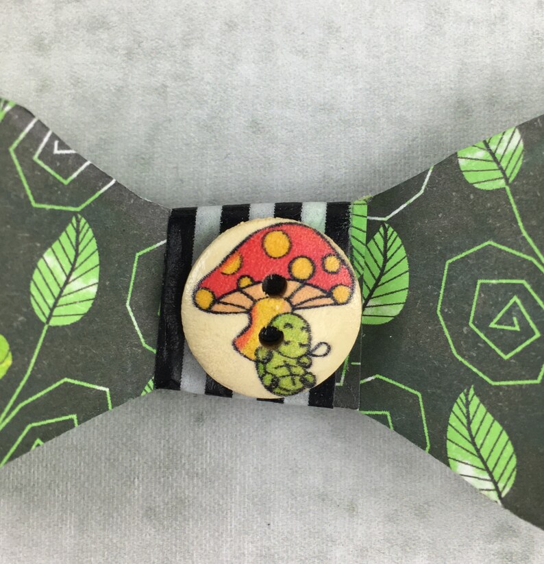 Hand made Green Mystical Vine on Black Paper Bow /& Gift Box Label Gift Tag To From Green Mushroom Button Wrapping Handmade Present Christmas