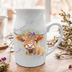 Highland cow milk jug, Personalised Milk jug, Gift for Mom, Highland cow Gift, Highland cow vase, Mothers day gift,Floral Highland cow vase,