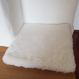 Real sheepskin chair cushion, seat cushion White Lambskin Chair Cushion Sheepskin seat cover Seat cushion with memory foam filling 40x40 image 3