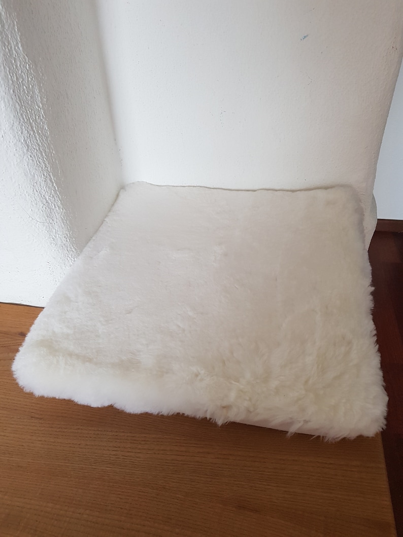 Real sheepskin chair cushion, seat cushion White Lambskin Chair Cushion Sheepskin seat cover Seat cushion with memory foam filling 40x40 image 3