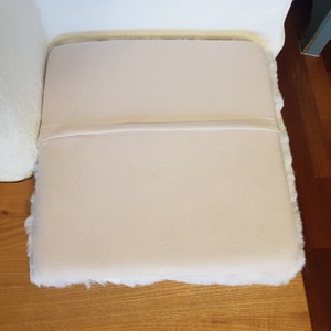 Real sheepskin chair cushion, seat cushion White Lambskin Chair Cushion Sheepskin seat cover Seat cushion with memory foam filling 40x40 image 4