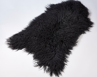 Naturasan ISLAND lambskin sheepskin, long hair look, curly, Gotland style, color black