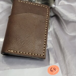 Cuero genuino, cartera bifold, estilo minimalista, bonito cuero marrón moca, cosido a mano, hecho a mano, cosido con hilo de nylon encerado, nuevo