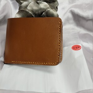 Cartera genuina hecha a mano de cuero, 4 bolsillos, estilo minimalista, cuero italiano de color marrón becerro de lujo, cosido a mano, hilo encerado de nylon, nuevo