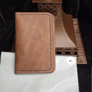 #49 de cuero Genu8ne, cartera plegable 4 cartera de bolsillo, nuevo. Cosido a mano hecho a mano, hilo de nylon encerado Hecho en los EE.UU. nuevo, regalo minimalista
