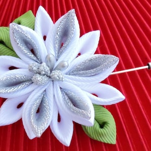 Kanzashi Flower Lapel Pin: Grosgrain Ribbon Brooch
