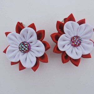 Kanzashi Fabric Flowers. Set of 2 hair clips. Red and White. image 2