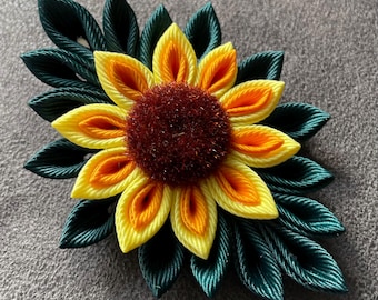 Fermaglio per capelli a forma di girasole Kanzashi
