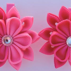 Kanzashi Fabric Flowers. Set of 2 hair clips. Hot Pink and Shocking Pink clips.